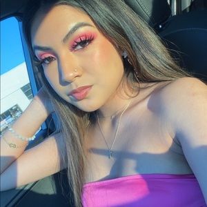 Meet your Posher, Alexandra